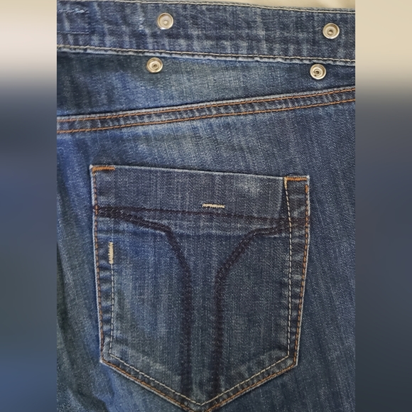 Vintage Miss Sixty Collection from Y2K era. Low rise, medium wash jeans size 34 - Picture 4 of 5